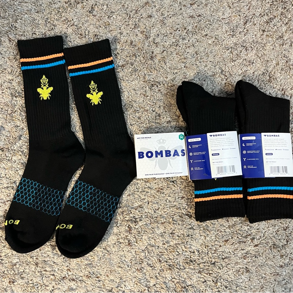 Bombas Black Bee Calf Socks NWT Size Medium - Picture 2 of 6